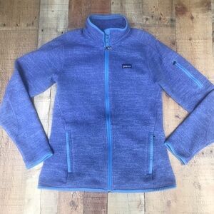 COPY - Woman’s Patagonia zipper front jacket.